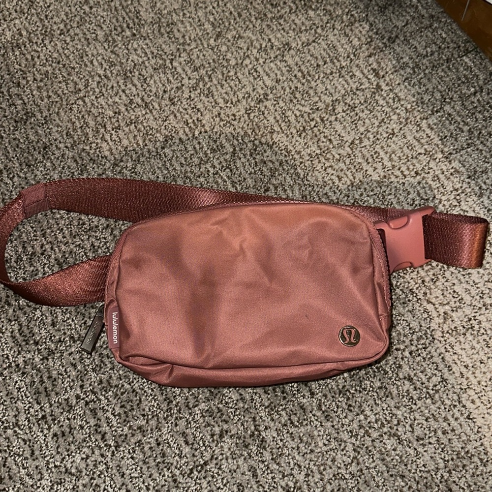 Pink LuLu Lemon Fanny pack